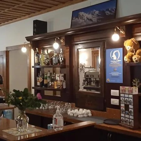 E Del Re E Della Regina - Grand Lägenhet