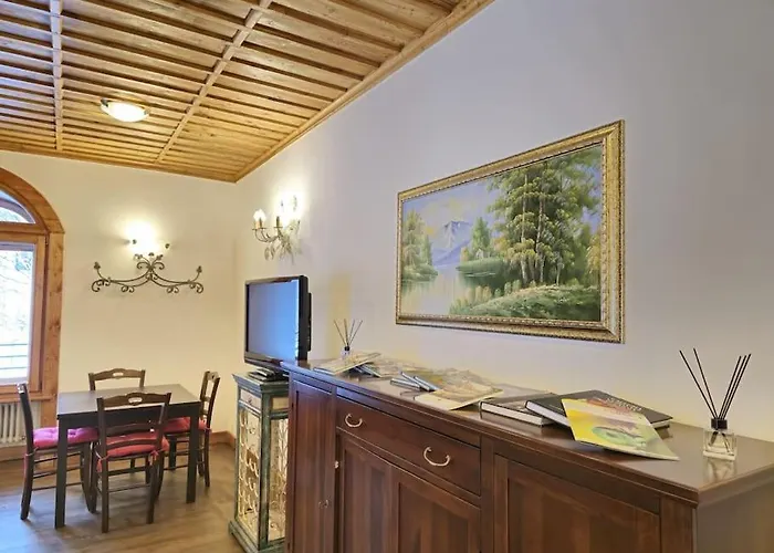 E Del Re E Della Regina - Grand 아파트 체레솔레 레알레