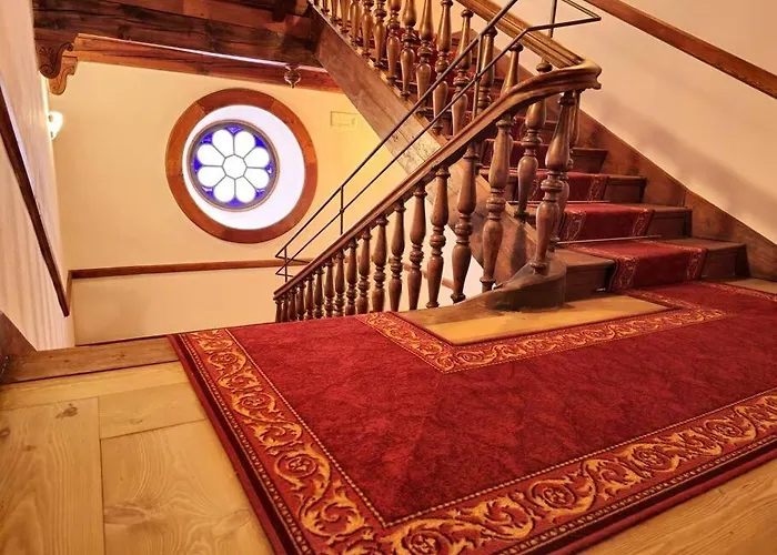 E Del Re E Della Regina - Grand * 체레솔레 레알레